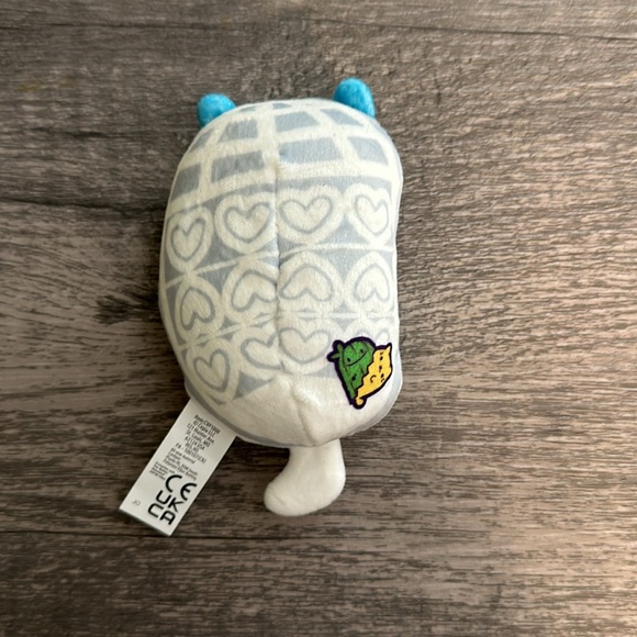 Cats vs pickles “kick it” cat - Picture 2 of 2